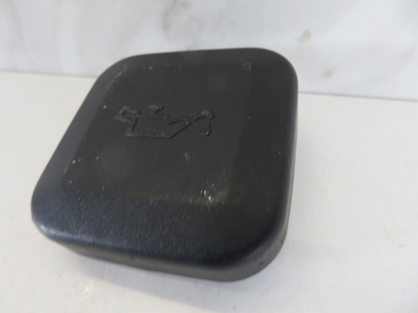 BMW 528I E39 ENGINE OIL CAP 1995-2004 A1105-13