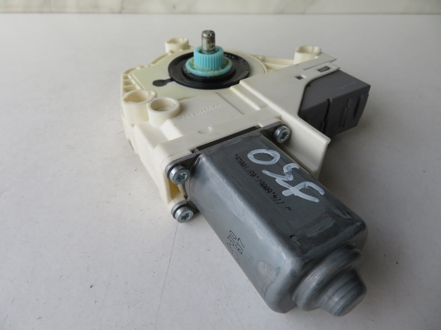 LAND ROVER DISCOVERY 3 OSF WINDOW MOTOR CUR000140 2005-2009 AMS1115-2