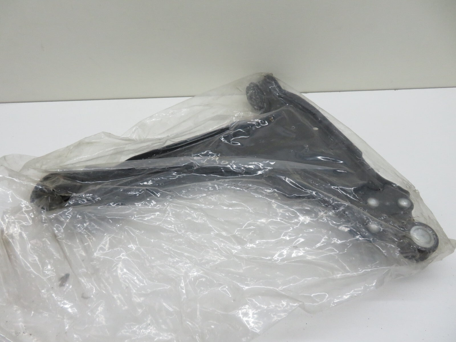 NS PASSENGER FRONT LOWER CONTROL ARM FOR VAUXHALL ASTRA 1991-2000 BSJ1427S