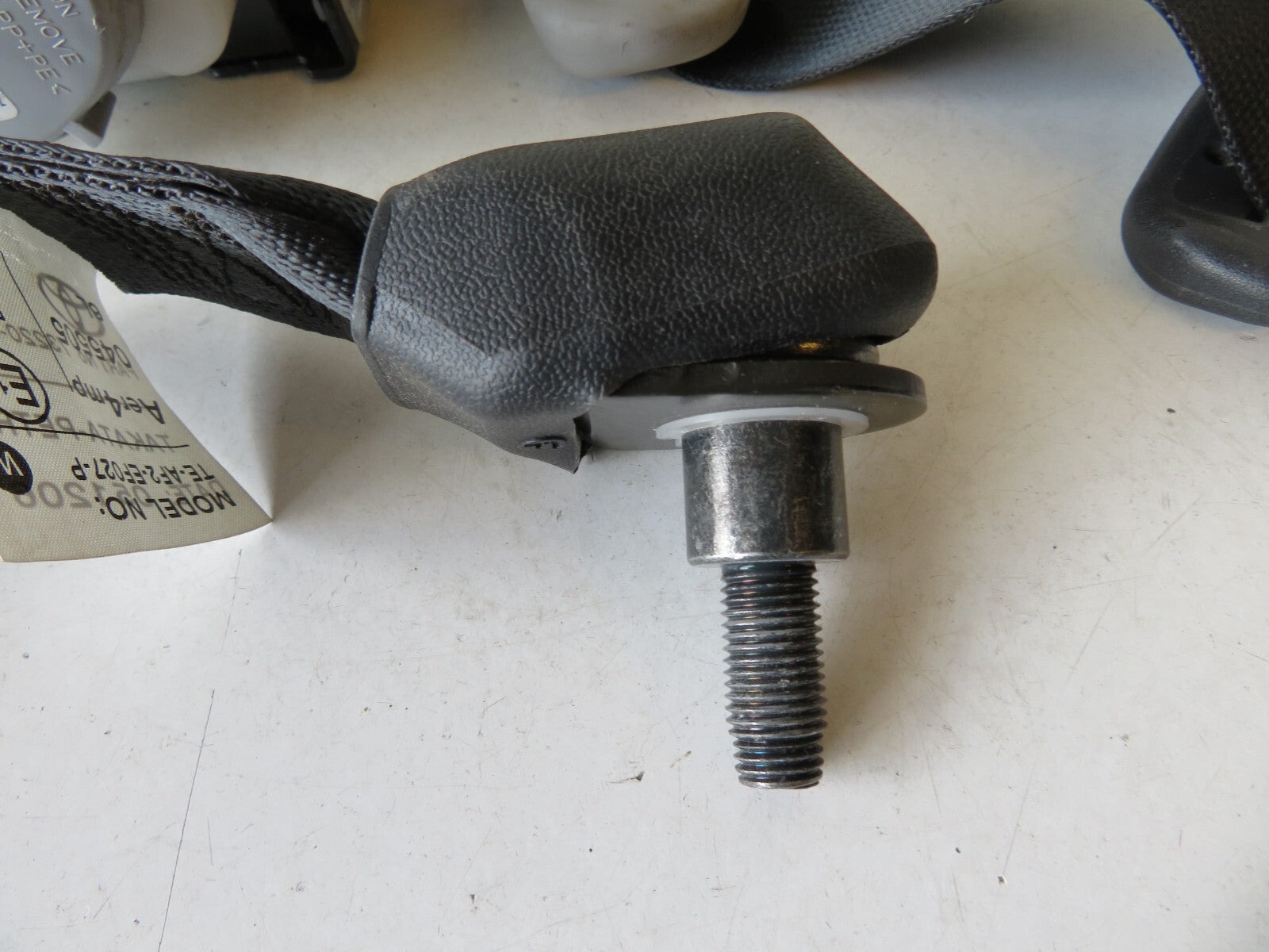 TOYOTA YARIS MK2 NSF PASSENGER SEAT BELT 3DR 73220-0D160 2006-2011 AMS1159