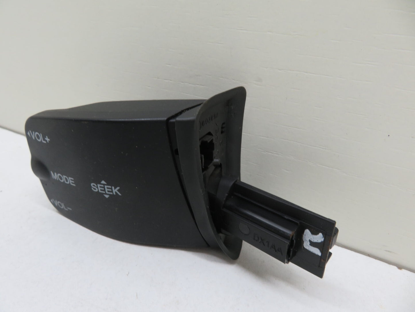 FORD FOCUS ST225 STEERING WHEEL VOLUME CONTROL SWITCHES 2005-2010 #1411-21