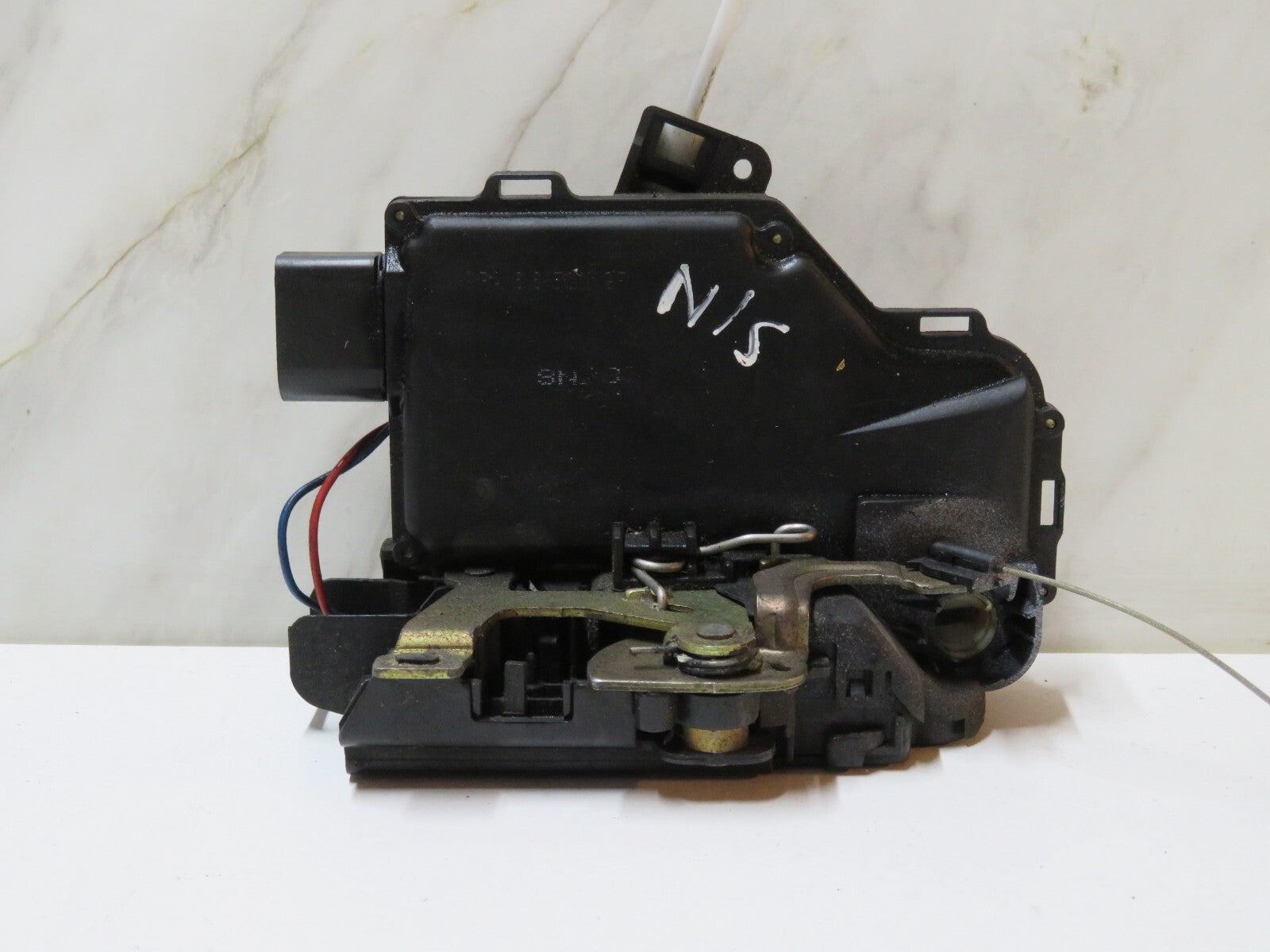 AUDI TT MK1 NS DOOR LOCK CATCH 1998-2004 B6