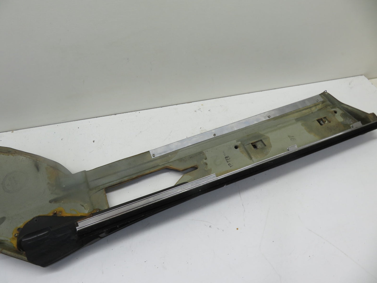 JAGUAR XJR OSF DRIVER DOOR CARD UPPER PANEL 1994-2001