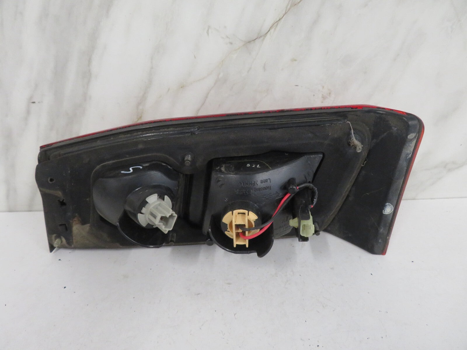 MITSUBISHI GALANT NS REAR TAIL LIGHT 226-87201 1996-2004 MIX-1710-5