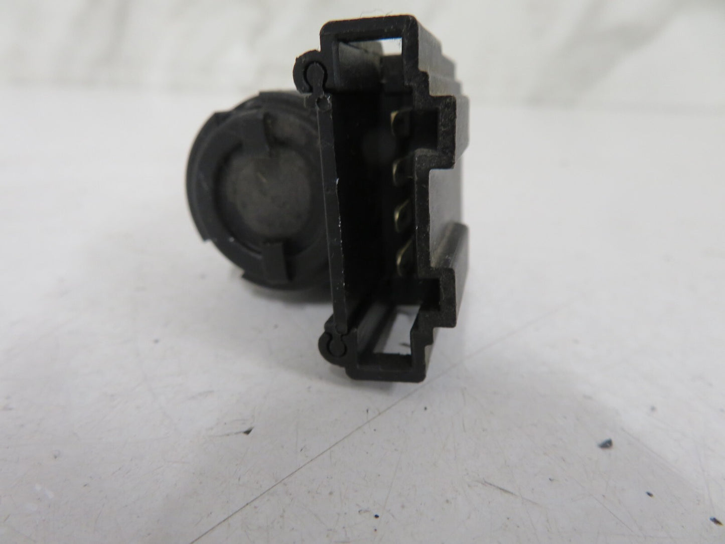 VOLKSWAGEN VW BEETLE BRAKE LIGHT SWITCH 1J0945511C 1998-2005 1614-6