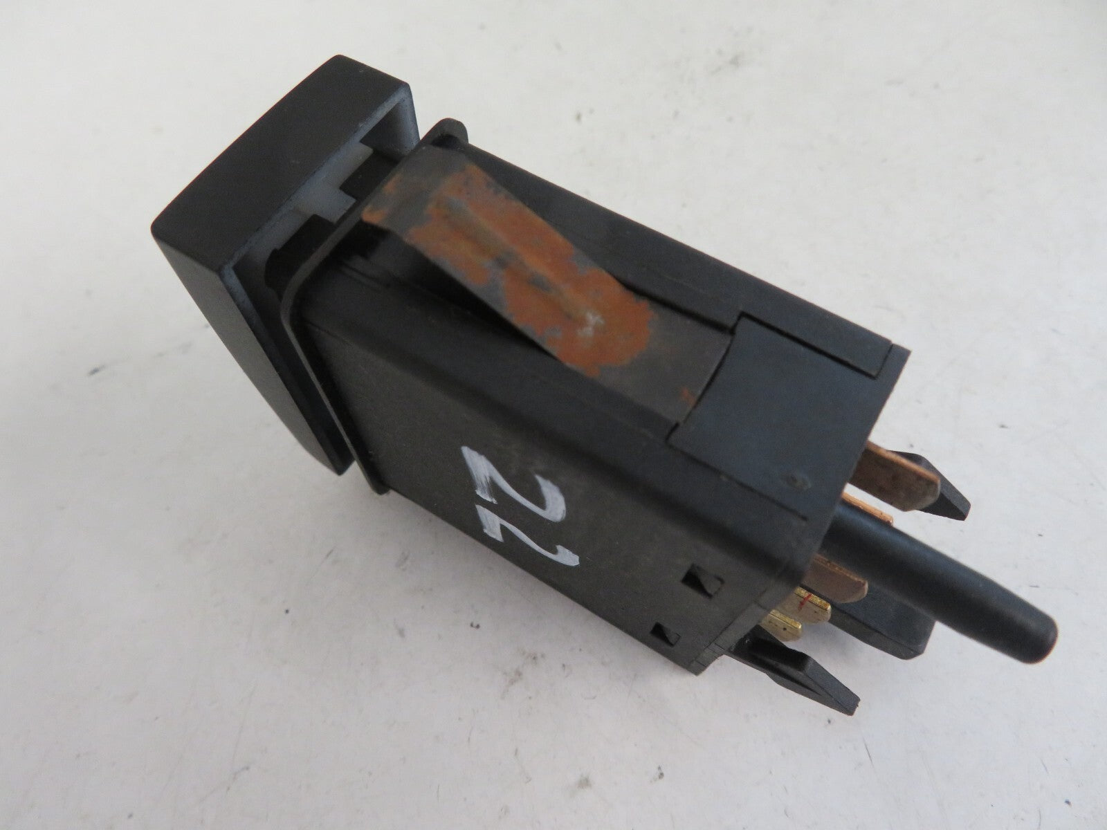 VOLKSWAGEN VW BEETLE REAR WINDSCREEN DEMIST SWITCH 1C0959621 1999-2005 AMS-22