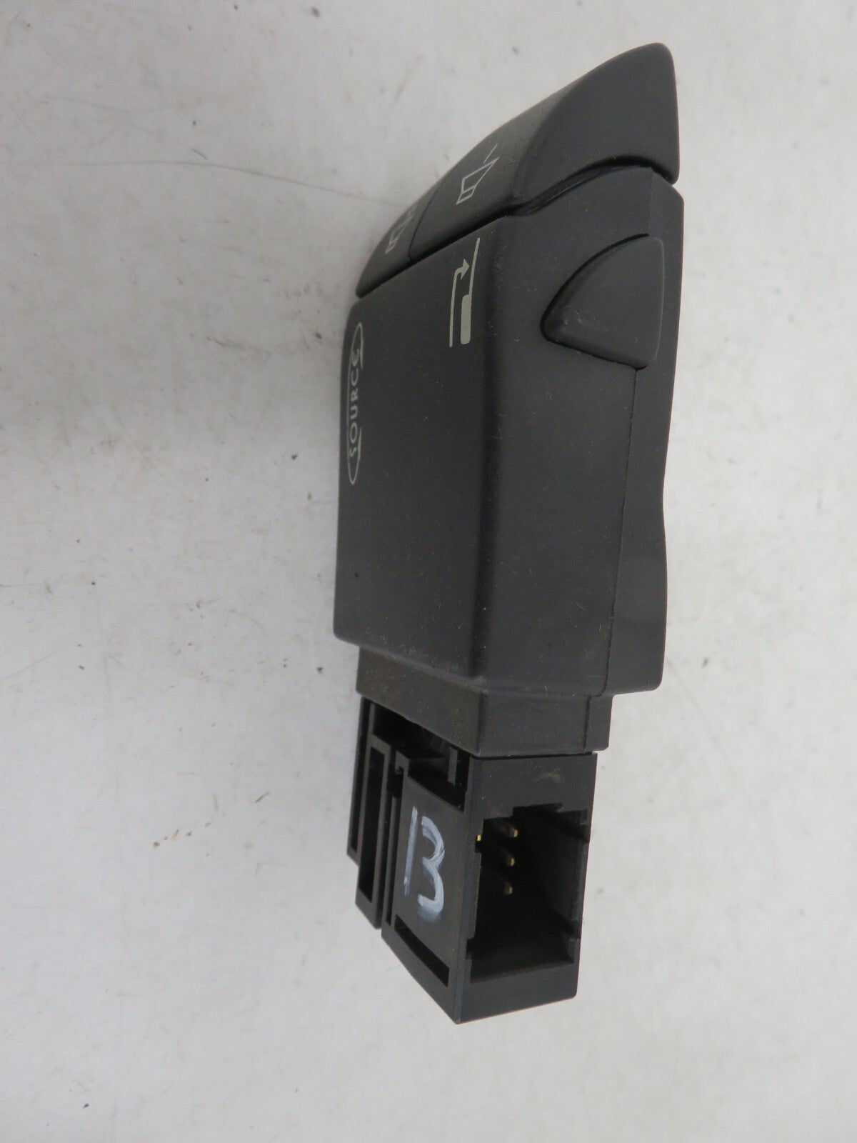 RENAULT LAGUNA MK2 STEERING WHEEL VOLUME CONTROLS 34442201AD 2001-2007 1631-13