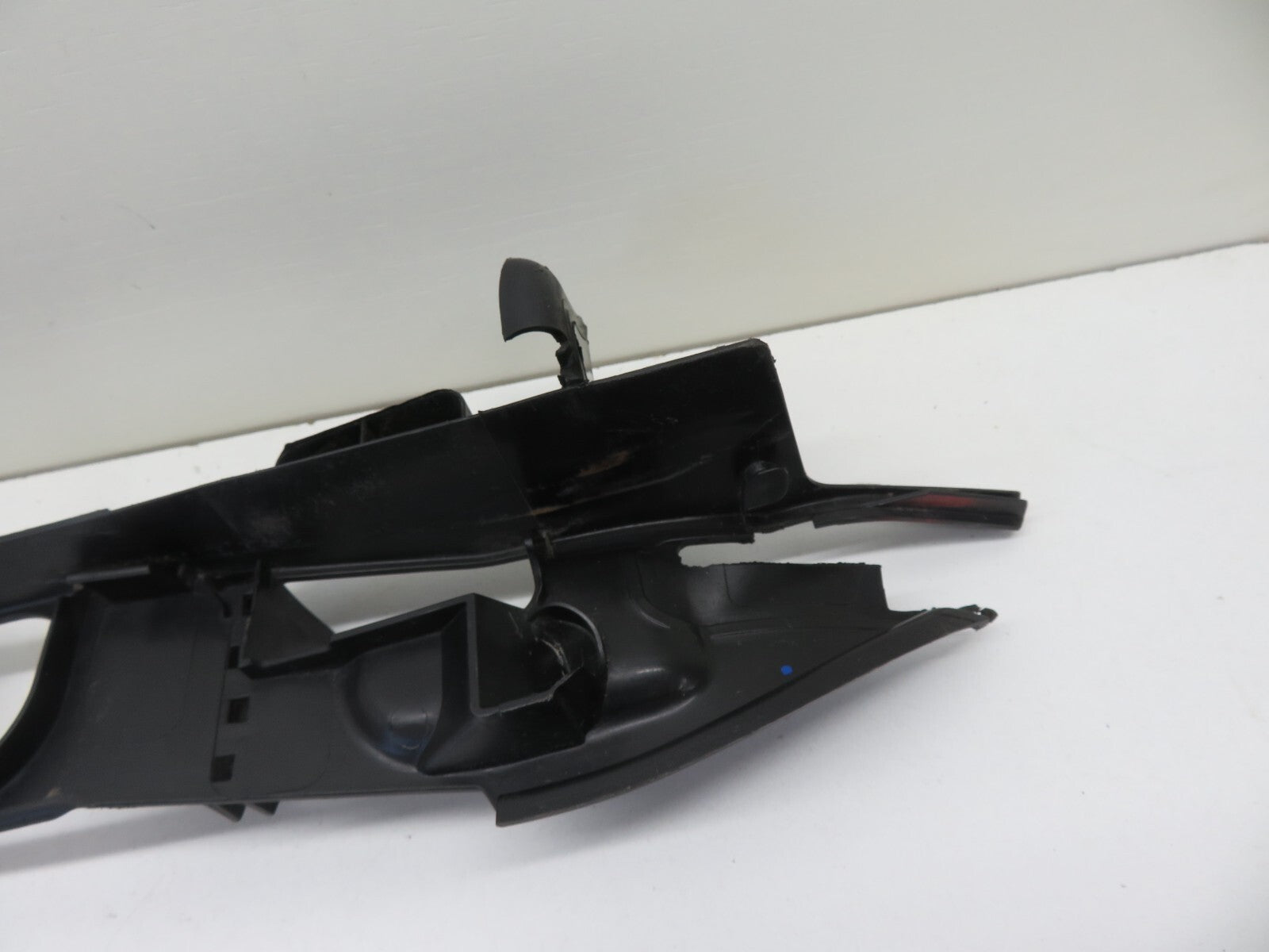 FORD FOCUS ST 225 OS DRIVER FENDER TRIM 4M51-A02476-A 2006-2010 1232-9