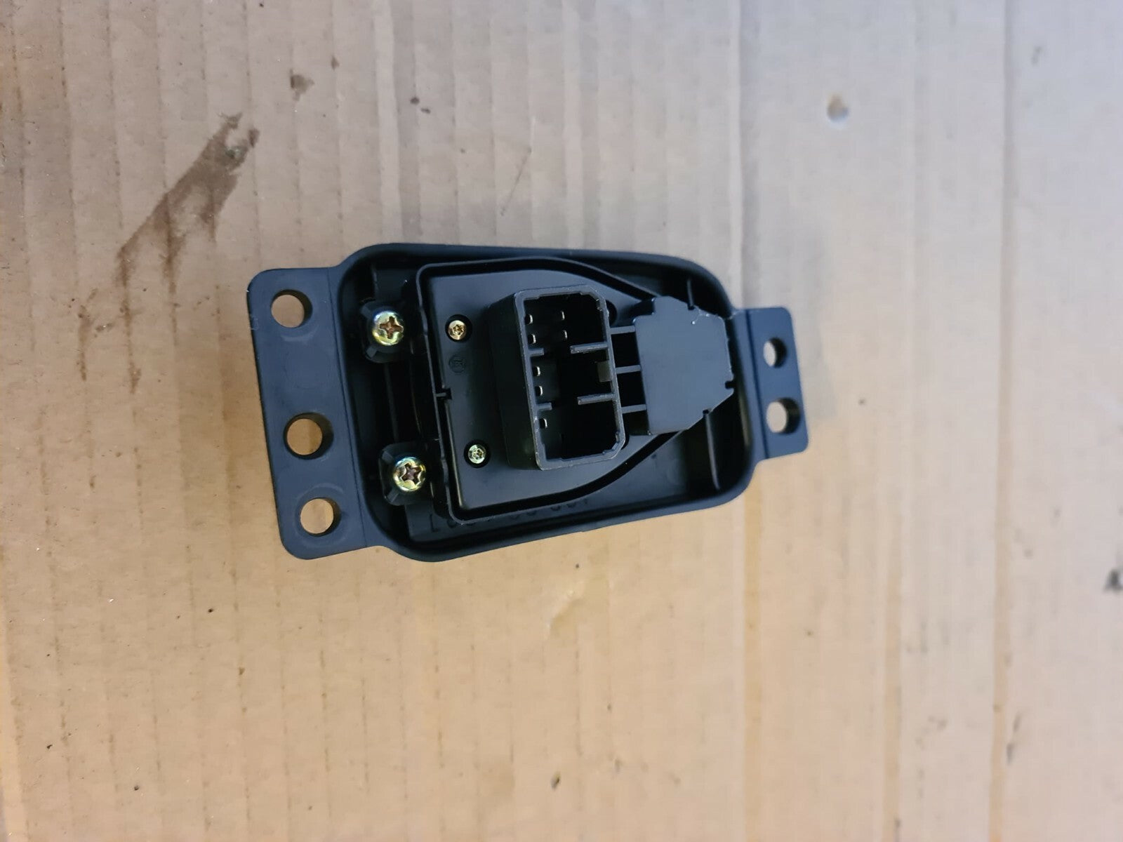 MAZDA MPV DOOR WING MIRROR CONTROL SWITCH 2004-2009 A51