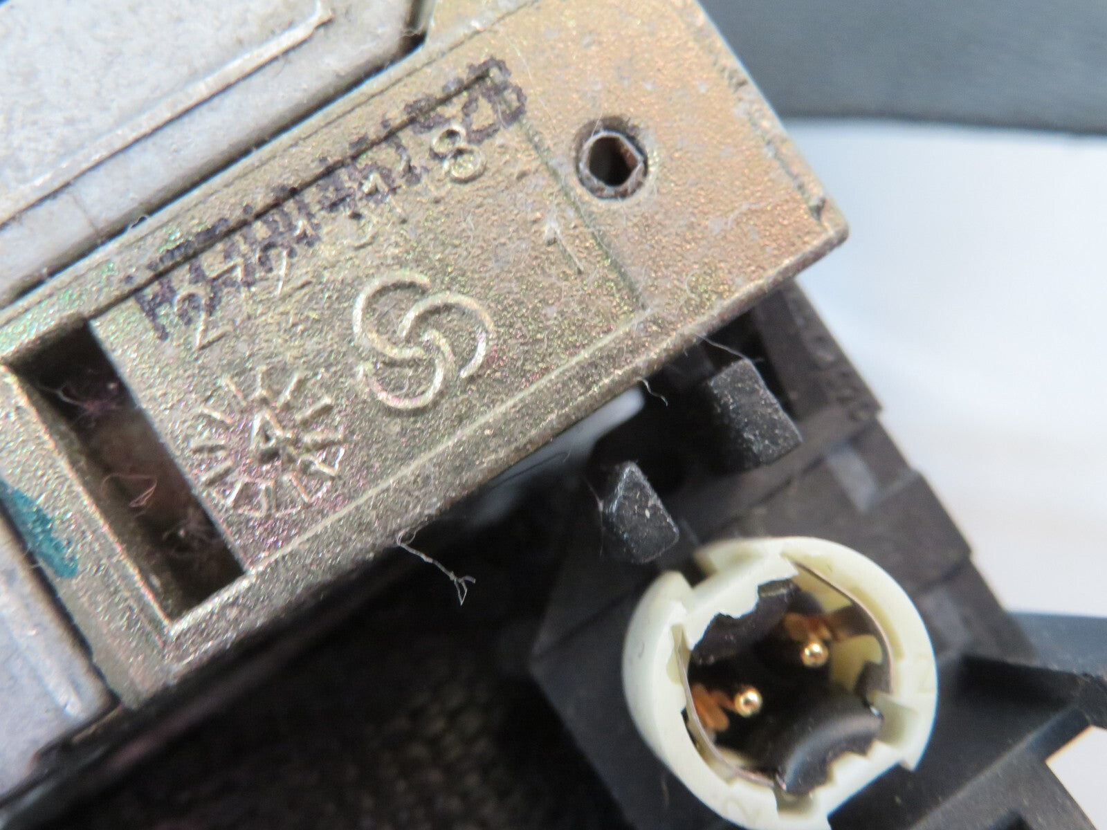 MERCEDES S CLASS W220 NSF SEAT BELT 33005929F 1998-2005 A1415-6