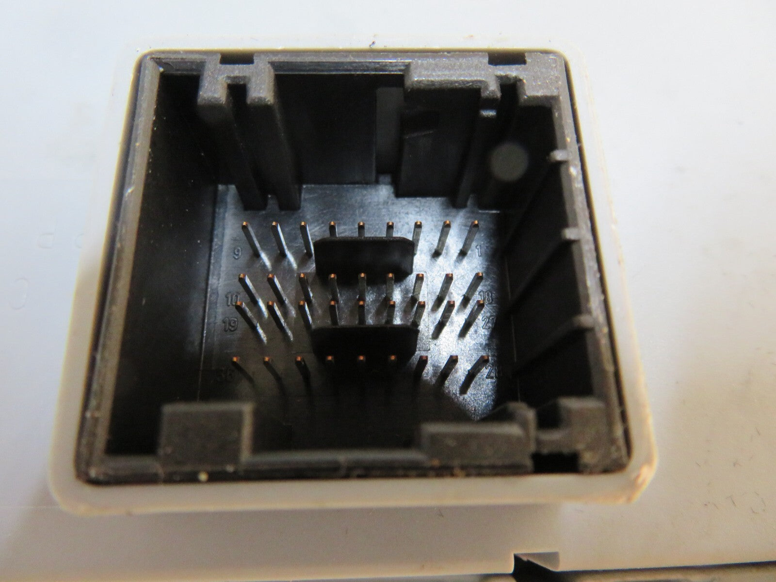 FIAT STILO 1.6 FUSE BOX 51755127 2001-2007 AMS1