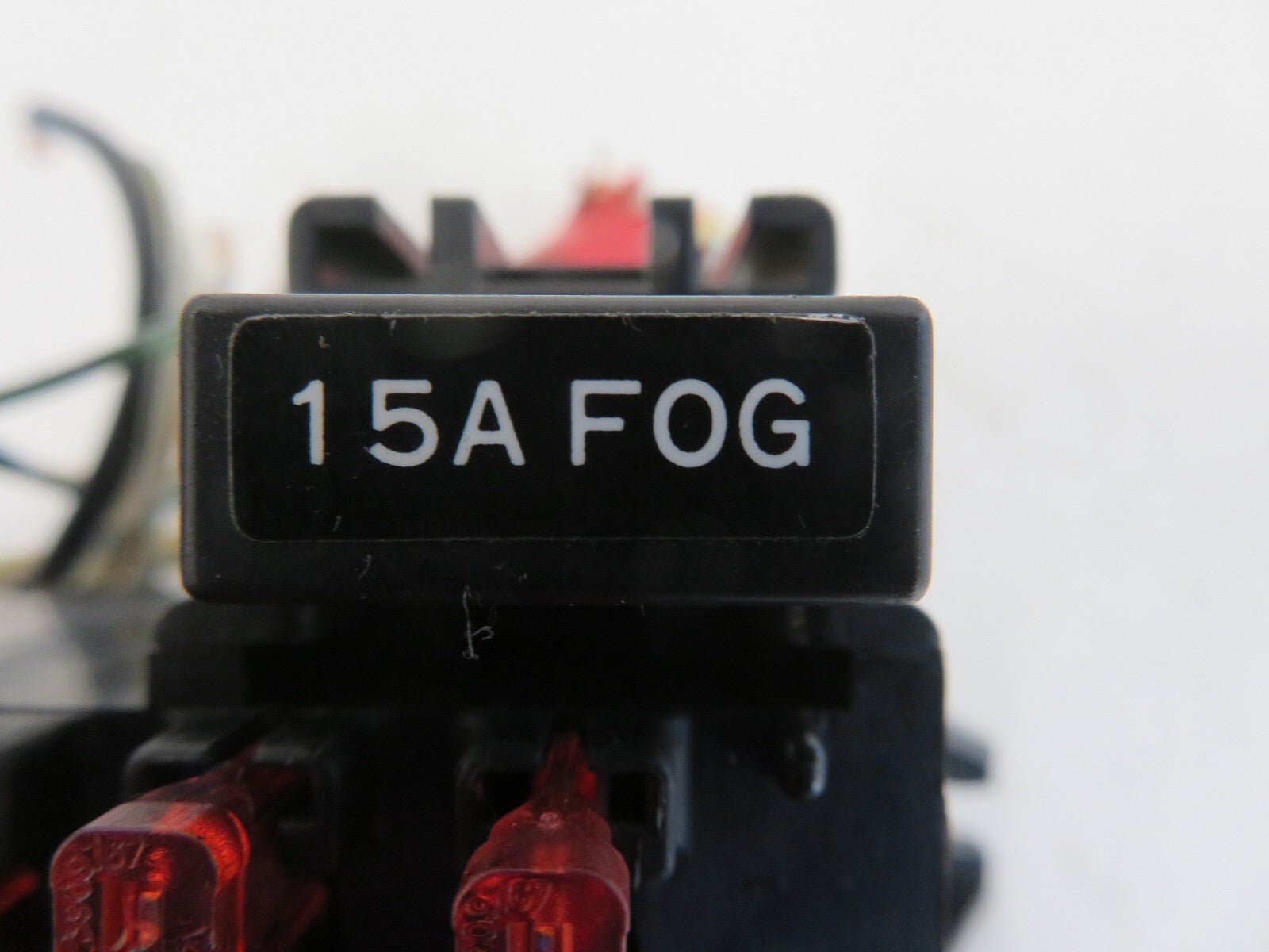 SUZUKI SWIFT GLS INTERIOR FUSE BOX 1988-2002 1411-6