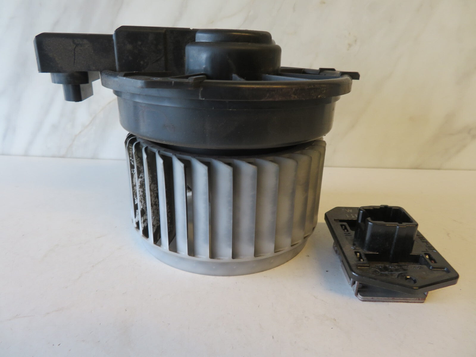 DAIHATSU SIRION HEATER BLOWER MOTOR WITH RESISTOR 2005-2010 ACS1720