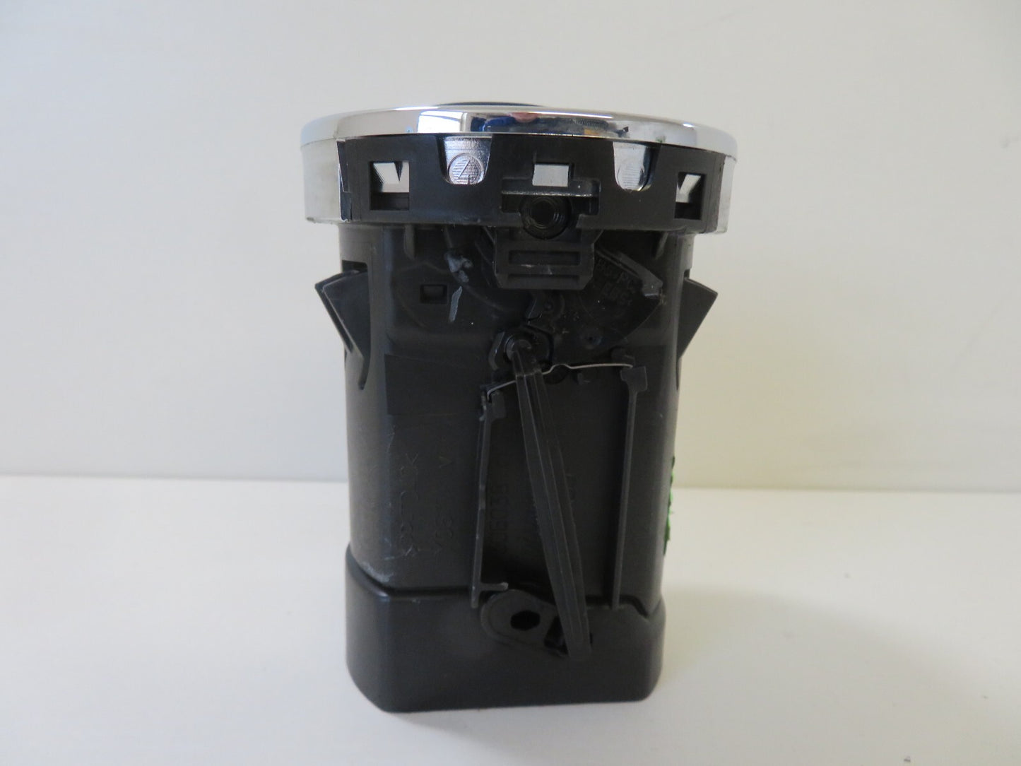 PEUGEOT 308 DASHBOARD CENTER AIR VENT 2007-2013 1410-15