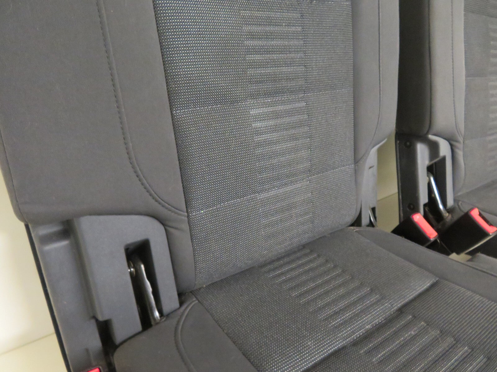 VOLKSWAGEN VW TOURAN REAR THIRD ROW CLOTH SEATS CADDY 2K 2003-2009