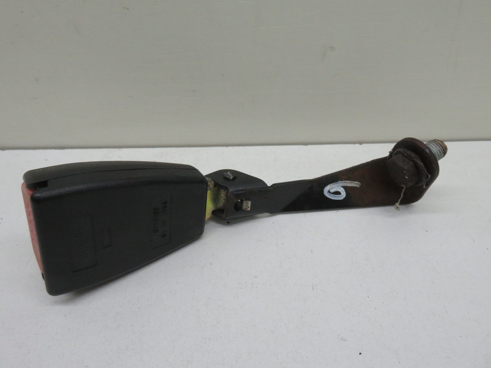 BMW E36 CONVERTIBLE REAR LEFT SEAT BELT BUCKLE 8119127 1991-1998 1756-6