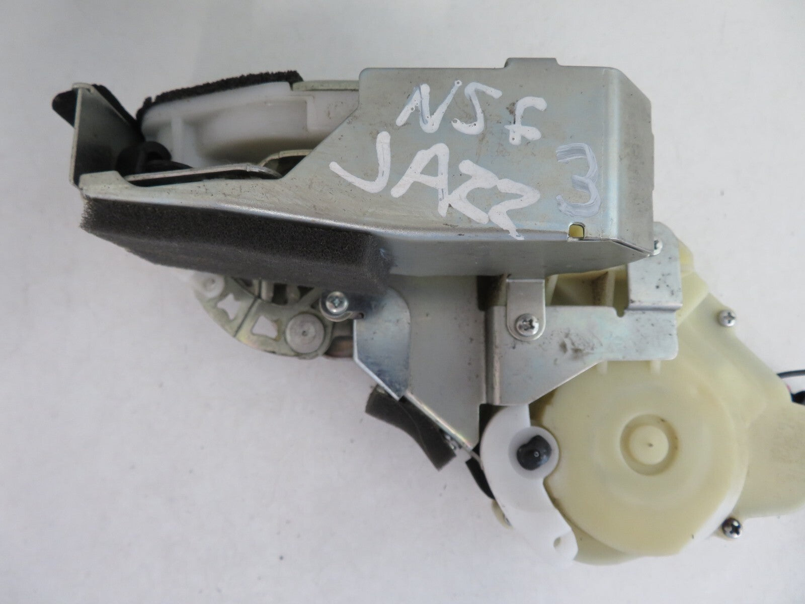 HONDA JAZZ NSF DOOR LOCK CATCH 2002-2008 AM1204-3