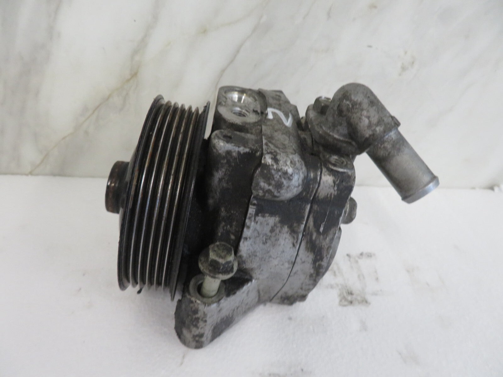 JAGUAR XF 2.7 POWER STEERING PUMP  8X23-3A696-BA 2005-2010 A1500-2