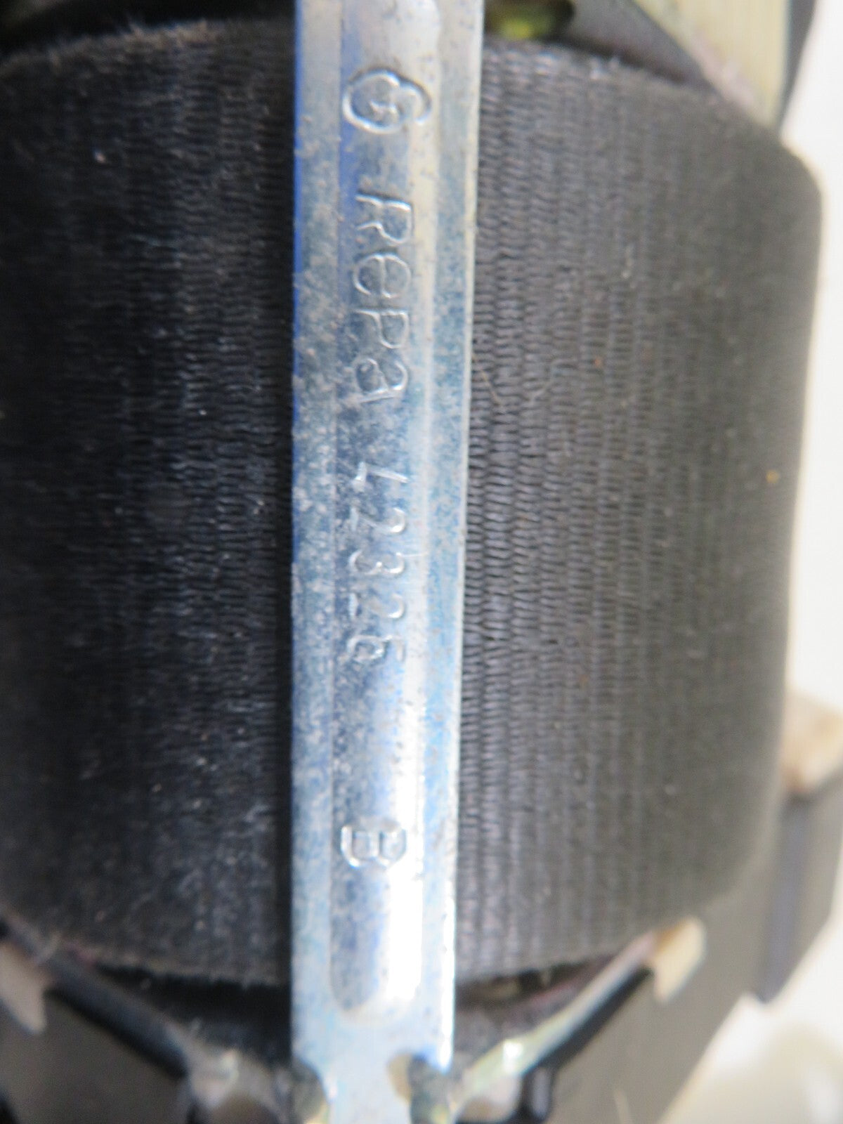 VOLKSWAGEN VW TOURAN REAR SEAT BELTS MIDDLE THIRD ROW CADDY 2K 2003-2009 1347-2