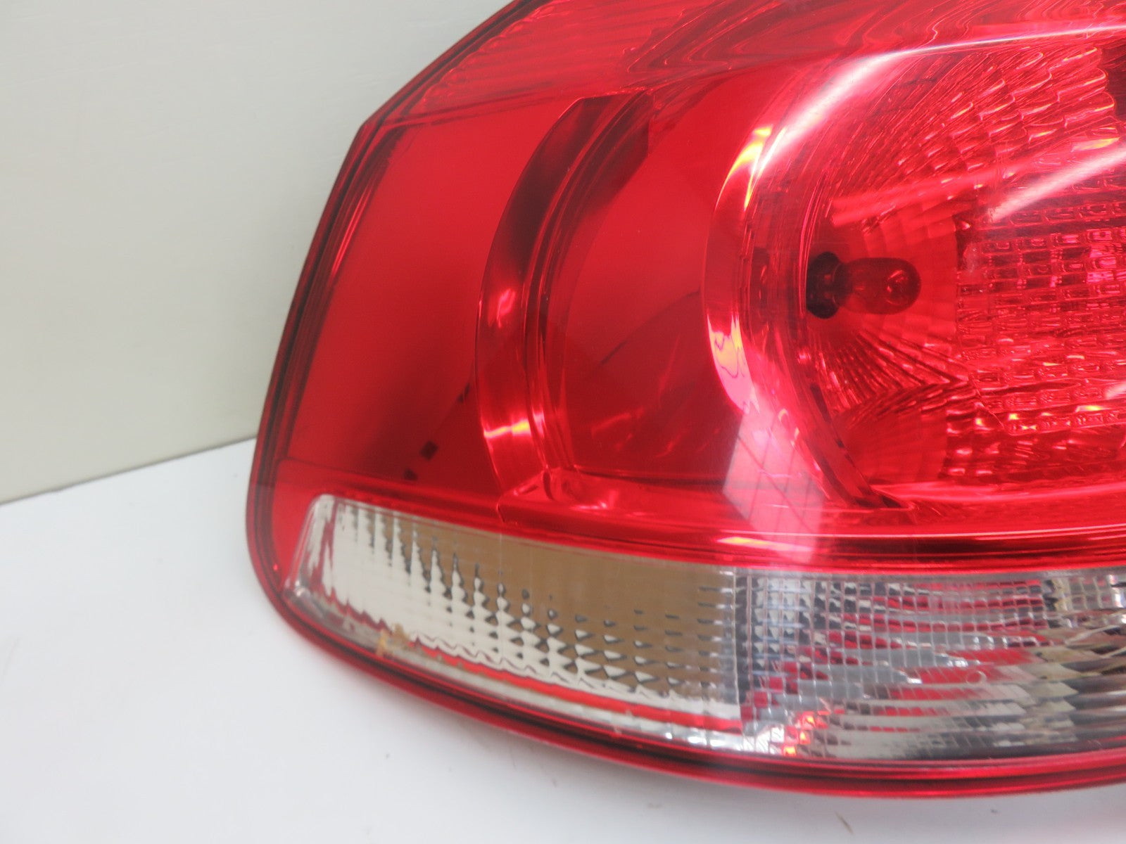 VW GOLF MK6 NS PASSENGER REAR TAIL LIGHT 5K0945095E 2009-2013 REF-3