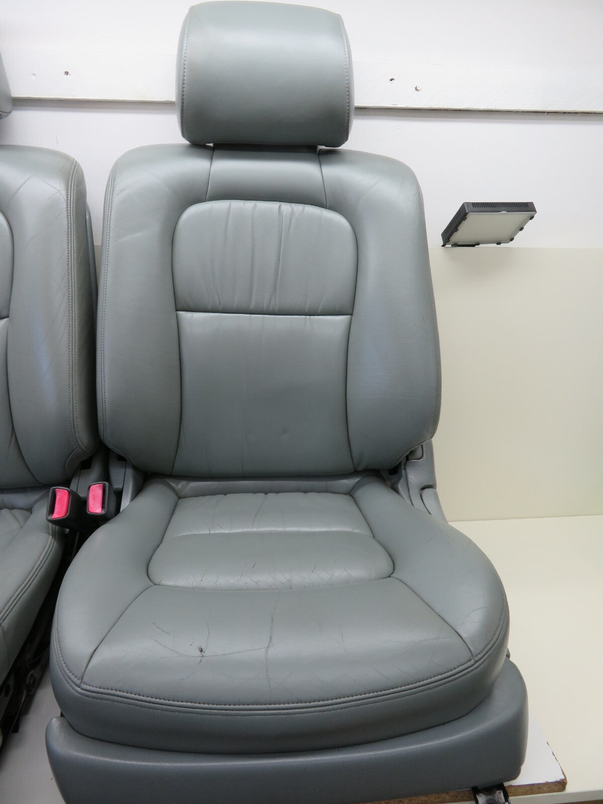 TOYOTA LEXUS SOARER SC400 FRONT GREY LEATHER SEATS PAIR (SEE PHOTOS)  1991-1999