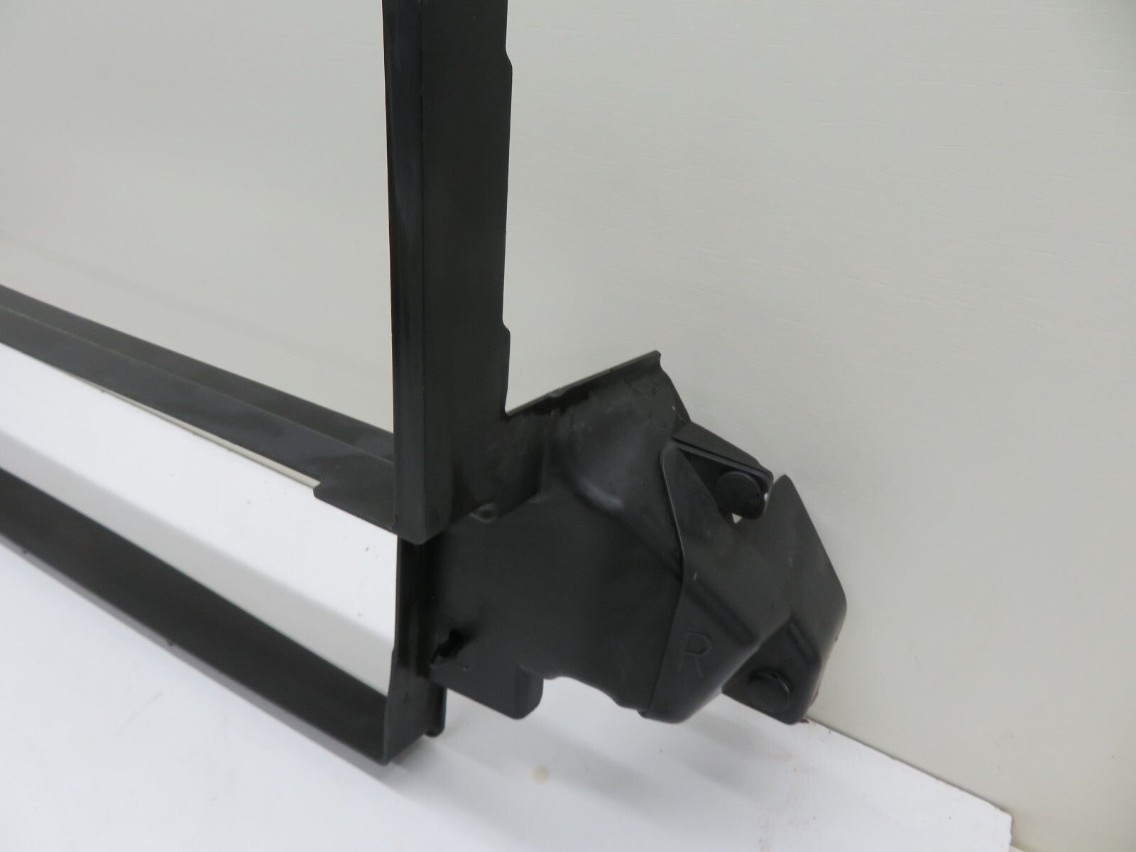 VAUXHALL MOKKA FRONT LOWER RADIATOR COWLING AIR DUCT TRIM 2012-2016