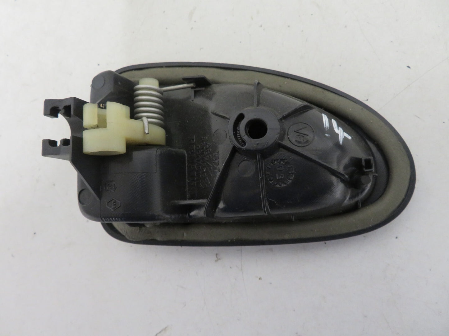 RENAULT SCENIC MK1 OS INTERIOR DOOR HANDLE 8200028995 1999-2003 MIX1517-14