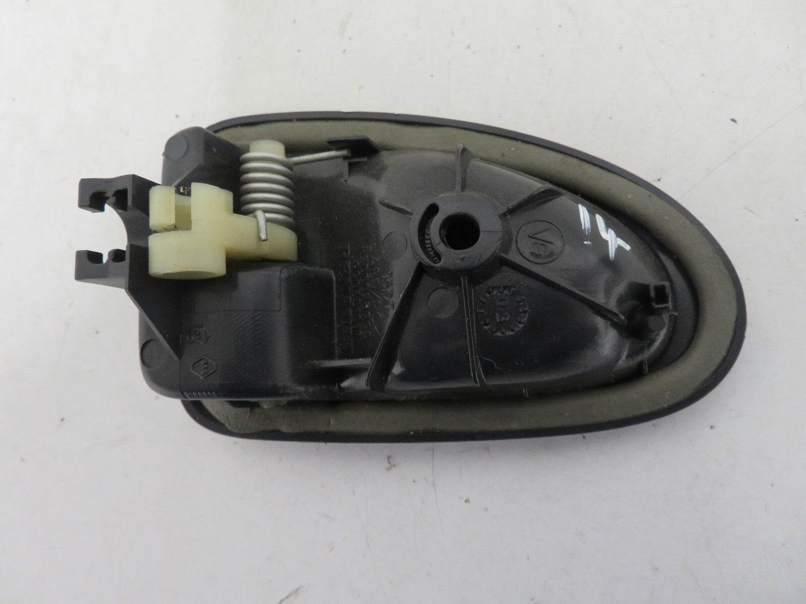 RENAULT SCENIC MK1 OS INTERIOR DOOR HANDLE 8200028995 1999-2003 MIX1517-14