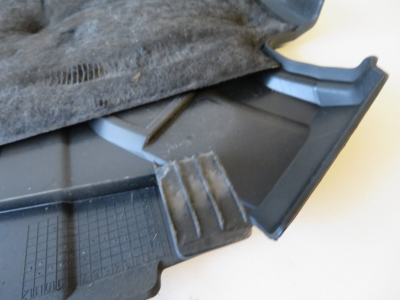 BMW 1 SERIES F20 116D ENGINE COVER 2012-2018