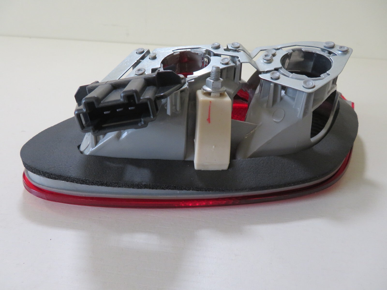 OS DRIVER REAR INNER TAIL LIGHT FOR MERCEDES E CLASS 1995-1998 440-1301-UE-DR