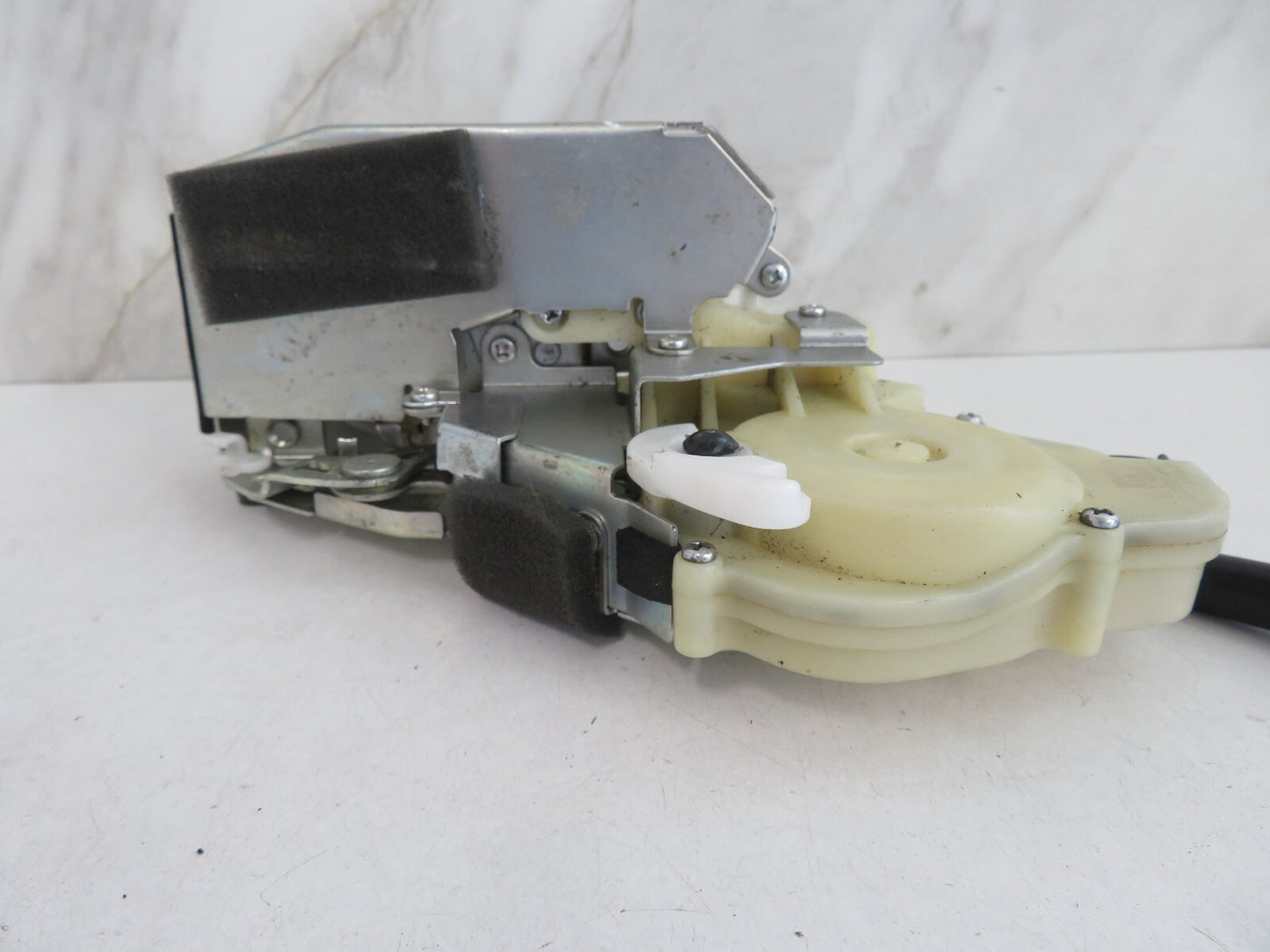 HONDA JAZZ NSF DOOR LOCK CATCH 2002-2008 AM1204-3
