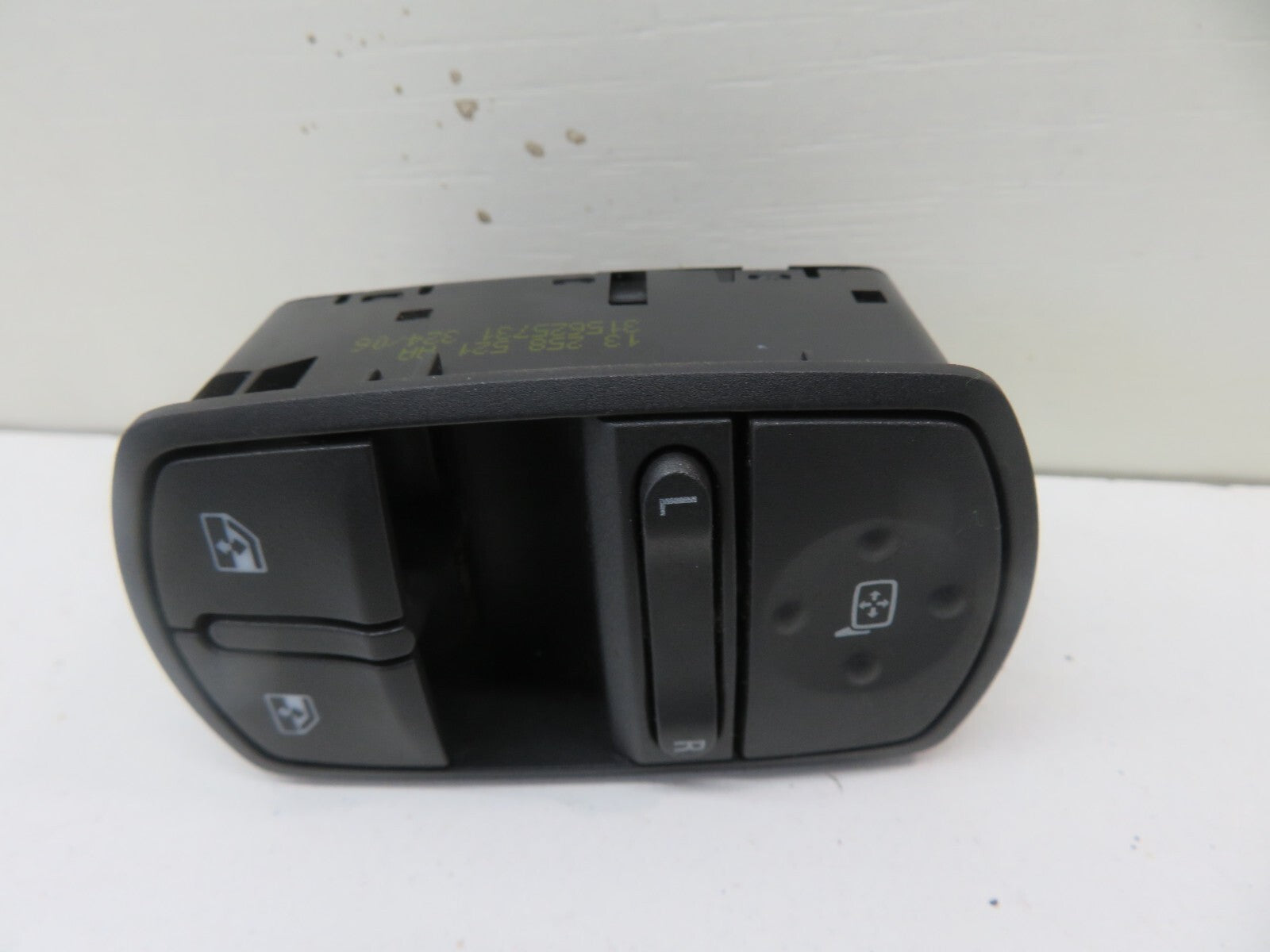 VAUXHALL CORSA D OS DRIVER WINDOW SWITCHES 2006-2011 1700-12