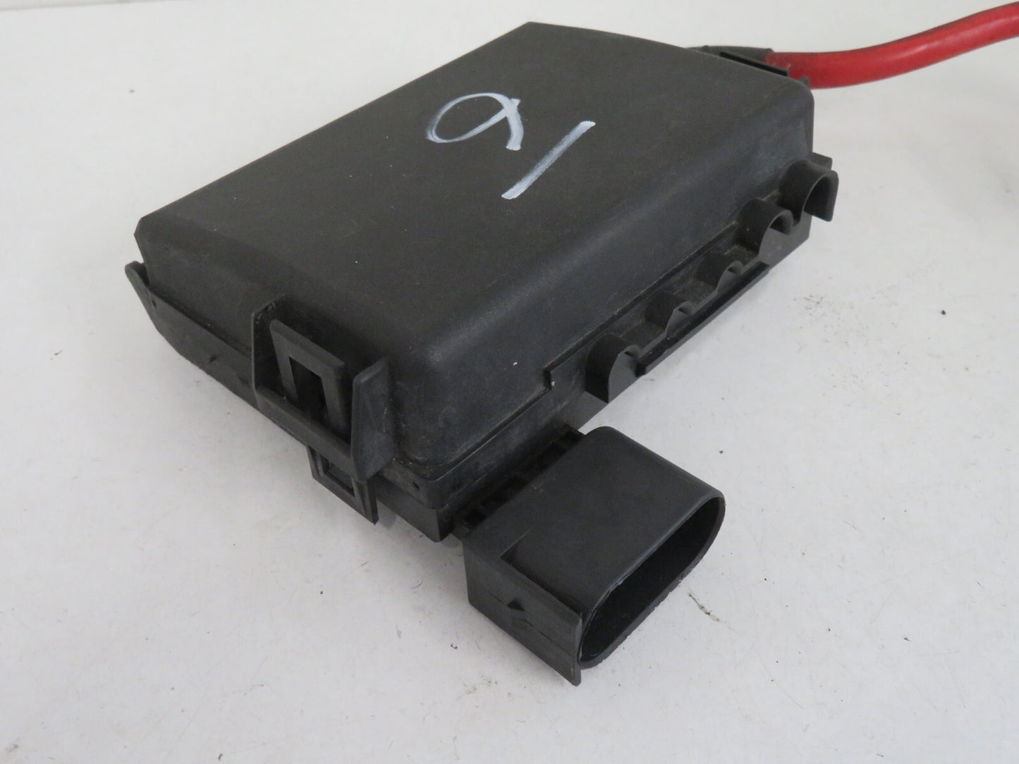VOLKSWAGEN VW BEETLE BATTERY MEGA FUSE BOX 1999-2005 AMS-9