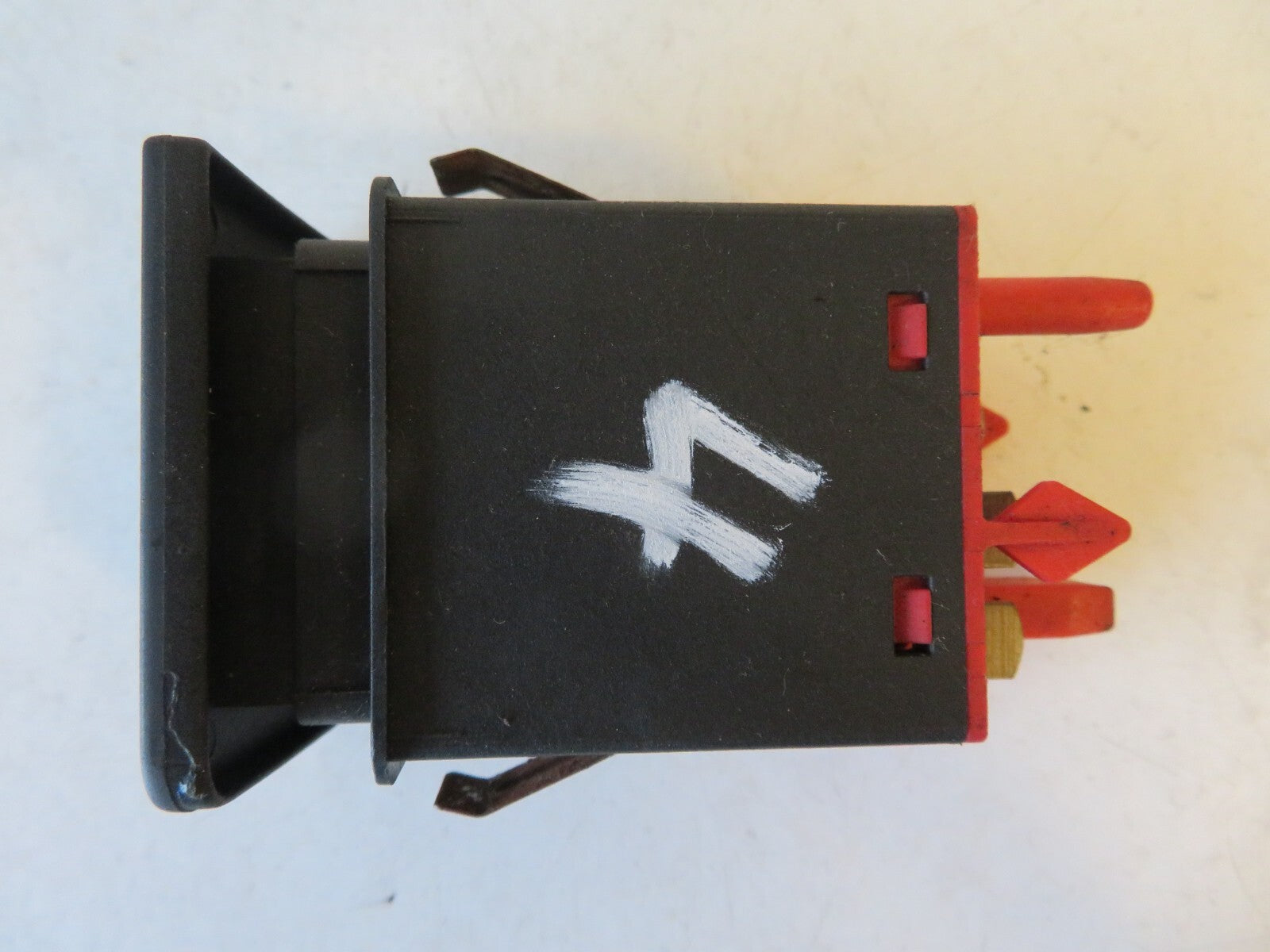 VOLKSWAGEN VW GOLF MK4 ASR TRACTION SWITCH 1J0927133A 1998-2004 AMS1703-4