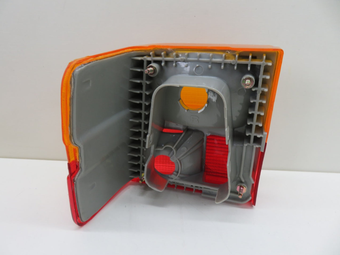 OS DRIVER REAR OUTER TAIL LIGHT FOR AUDI 100 1983-1990