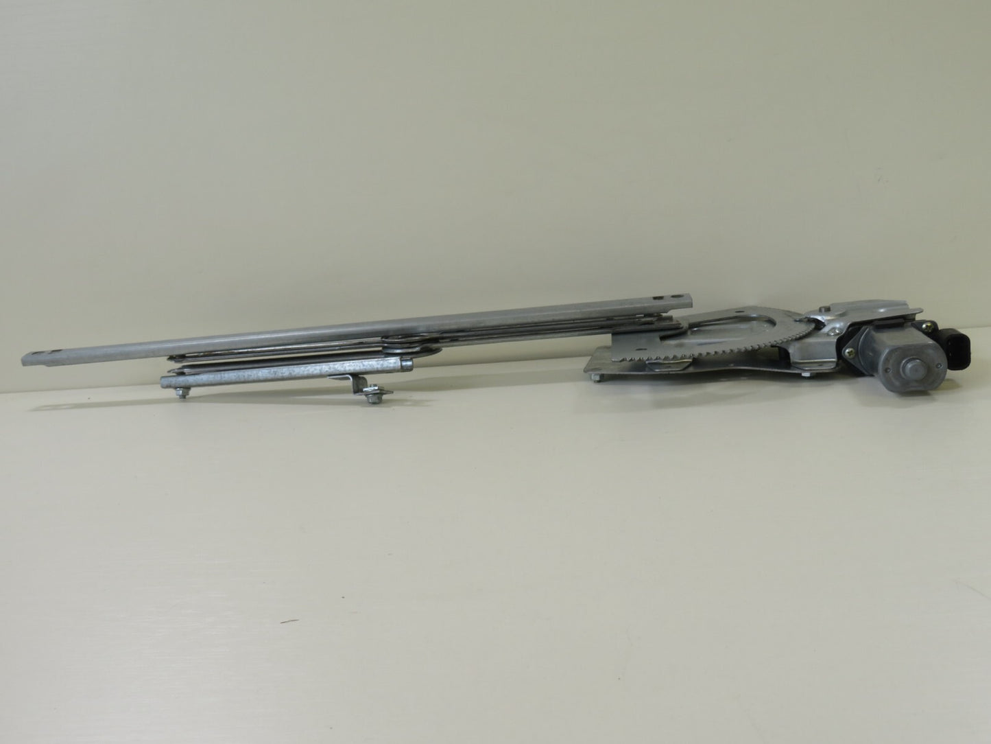  FRONT LEFT WINDOW MOTOR REGULATOR VALEO 850714 FOR JEEP GRAND CHEROKEE 96-99 