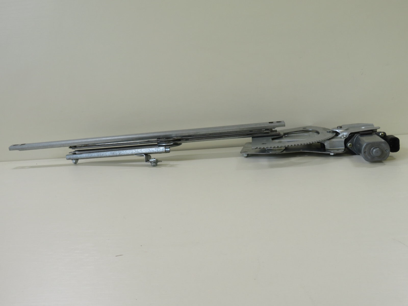  FRONT LEFT WINDOW MOTOR REGULATOR VALEO 850714 FOR JEEP GRAND CHEROKEE 96-99 