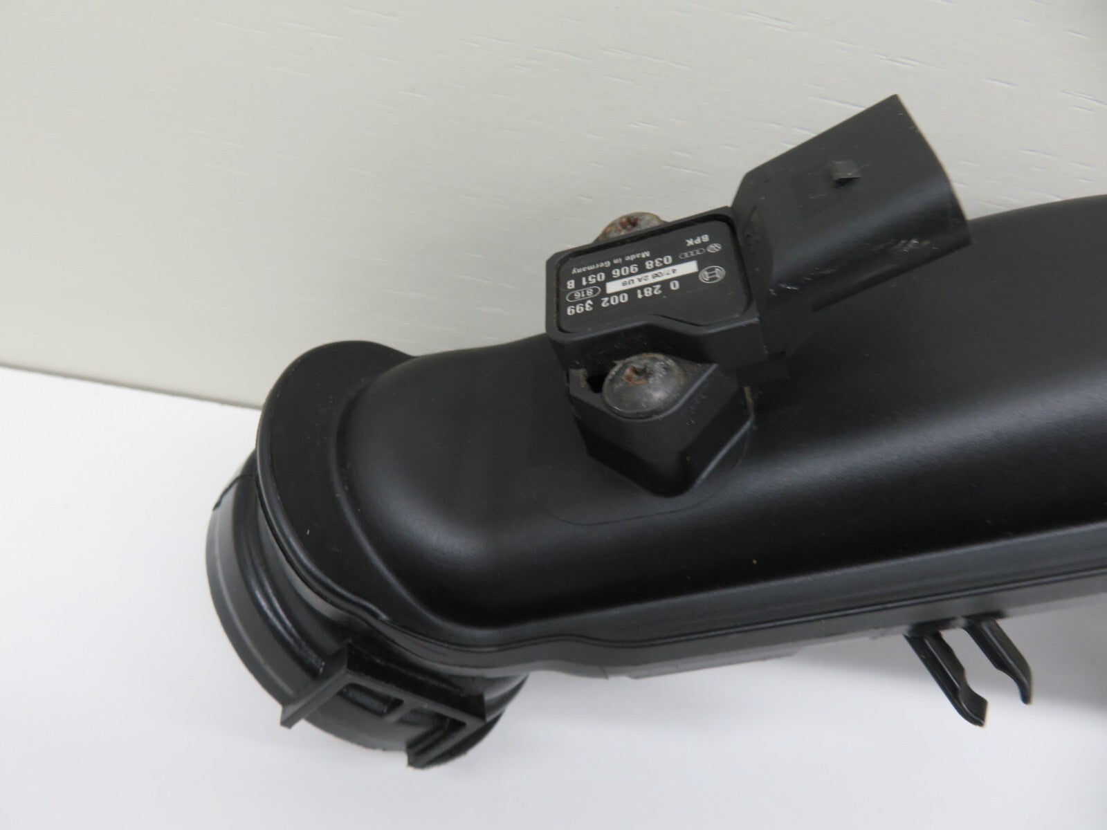 VOLKSWAGEN VW EOS 1.4 TSI INTERCOOLER PIPE 03C145673H MAP  2006-2010 1701-3