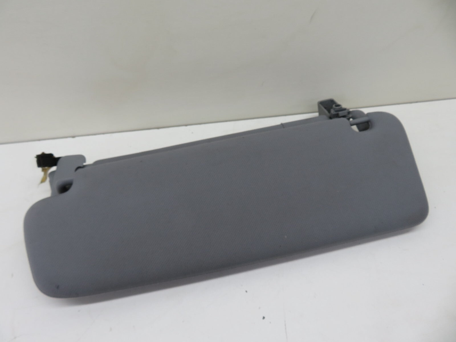 PORSCHE CAYENNE 955 OS DRIVER SUNVISOR GREY  2003-2006 1634-1