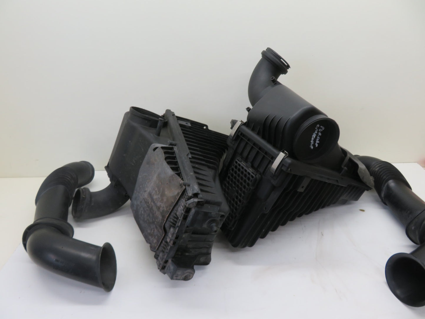 PORSCHE CAYENNE 955 V8 AIR FILTER BOXES PAIR PIPERCROSS PANEL FILTERS 2003-2006