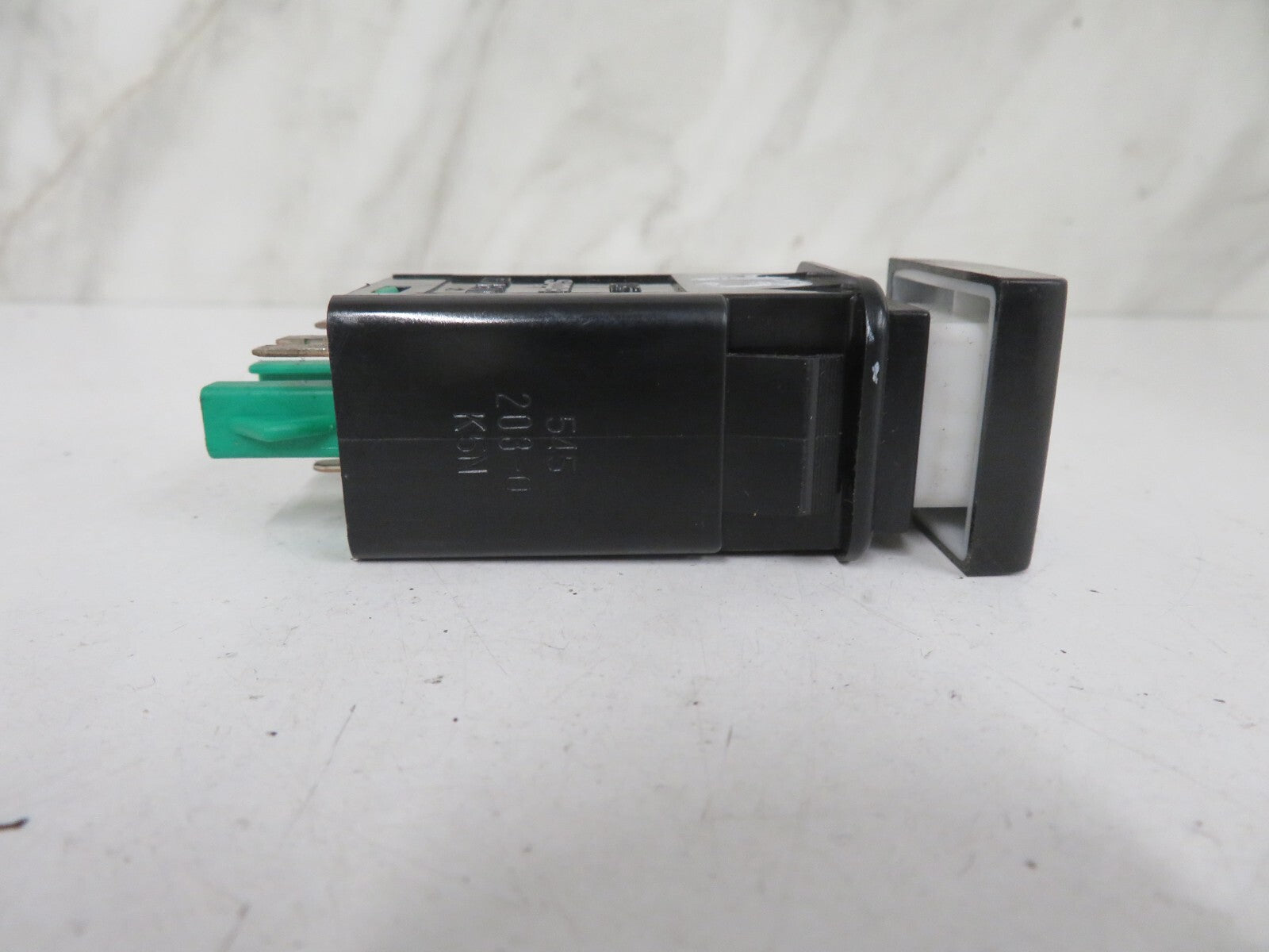 SAAB 95 9-5 FRONT FOG LIGHT SWITCH 12768423 2005-2009 MIX1349-13