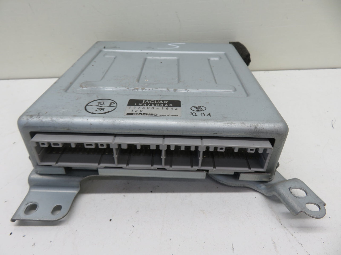 JAGUAR X300 XJ6 XJR ECU AIR CONDITIONING HEATER CONTROL UNIT 1994-2001 1744-5