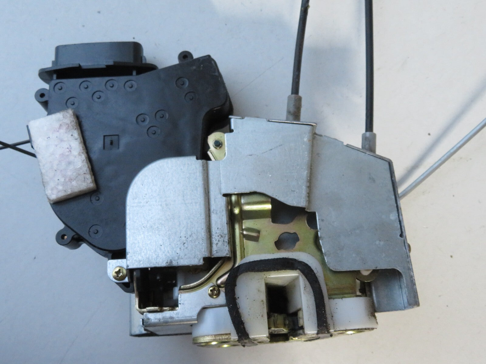 SUBARU LEGACY ESTATE OSF DOOR LOCK CATCH 2003-2009 AMS1541-8