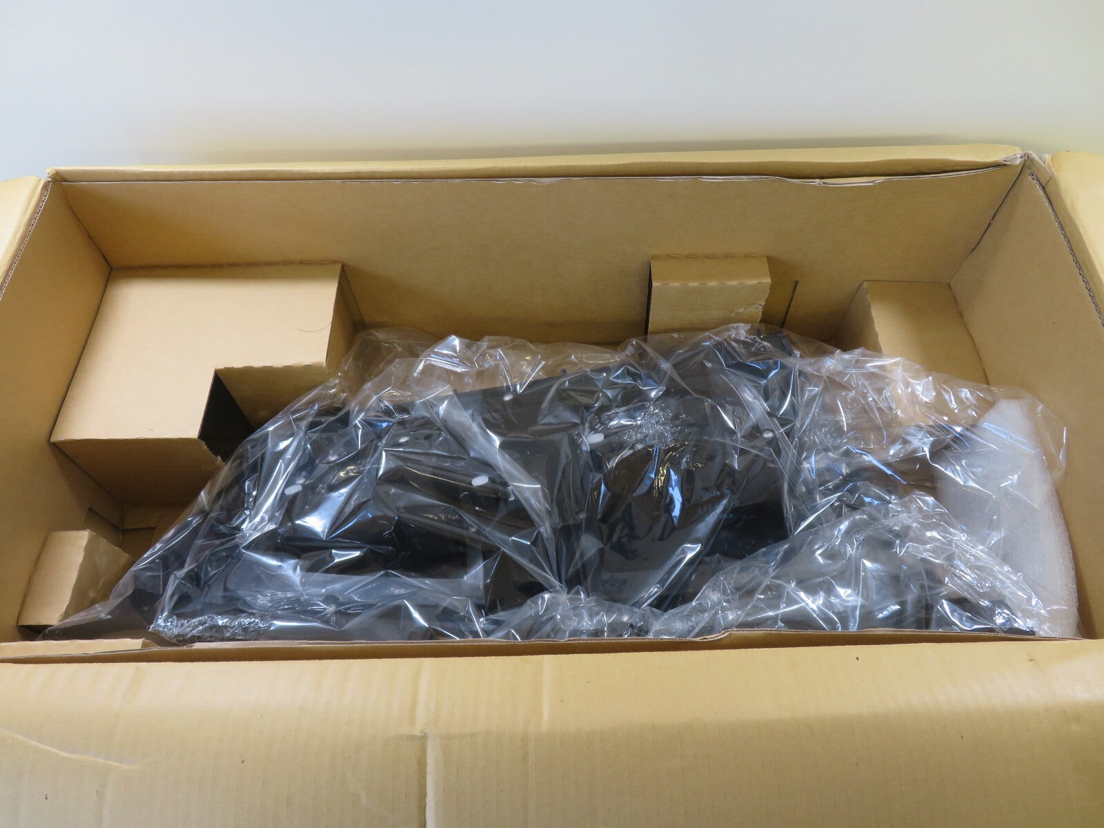 KIA SOUL NS PASSENGER REAR TAIL LIGHT TYC 11-11960-01-2 2009-2012