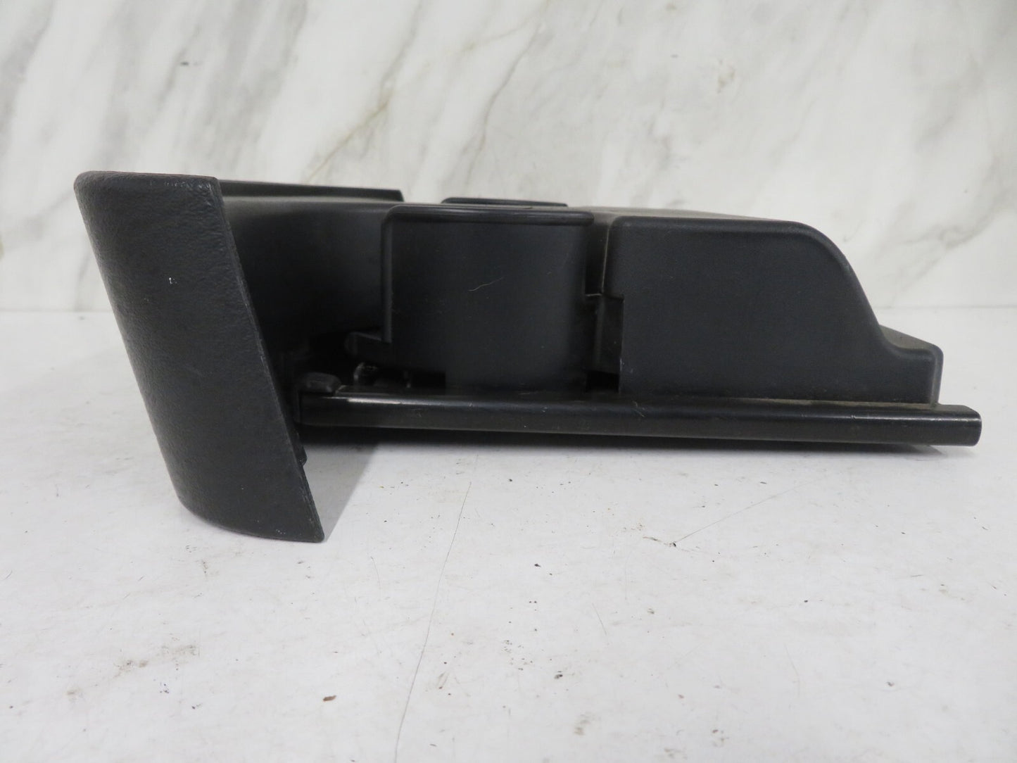 JEEP GRAND CHEROKEE WJ REAR CENTER CUP HOLDERS 1999-2004 1534-3