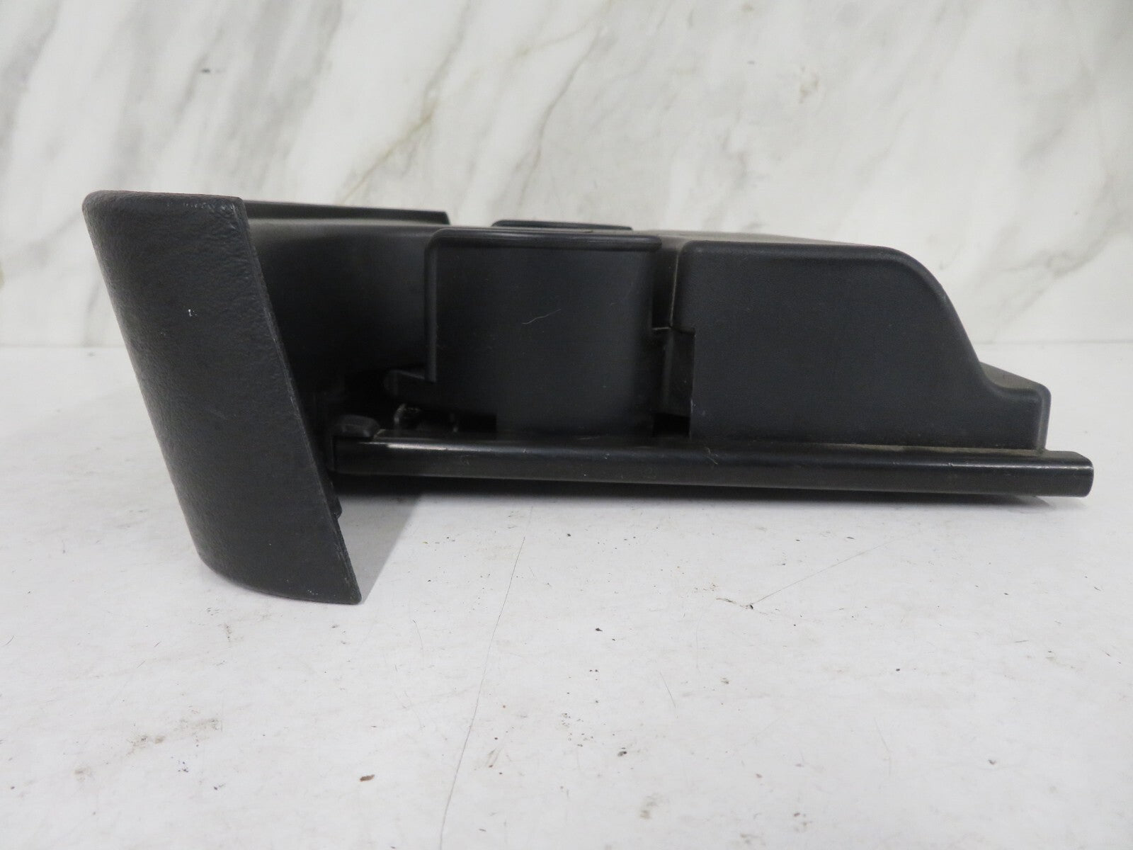 JEEP GRAND CHEROKEE WJ REAR CENTER CUP HOLDERS 1999-2004 1534-3