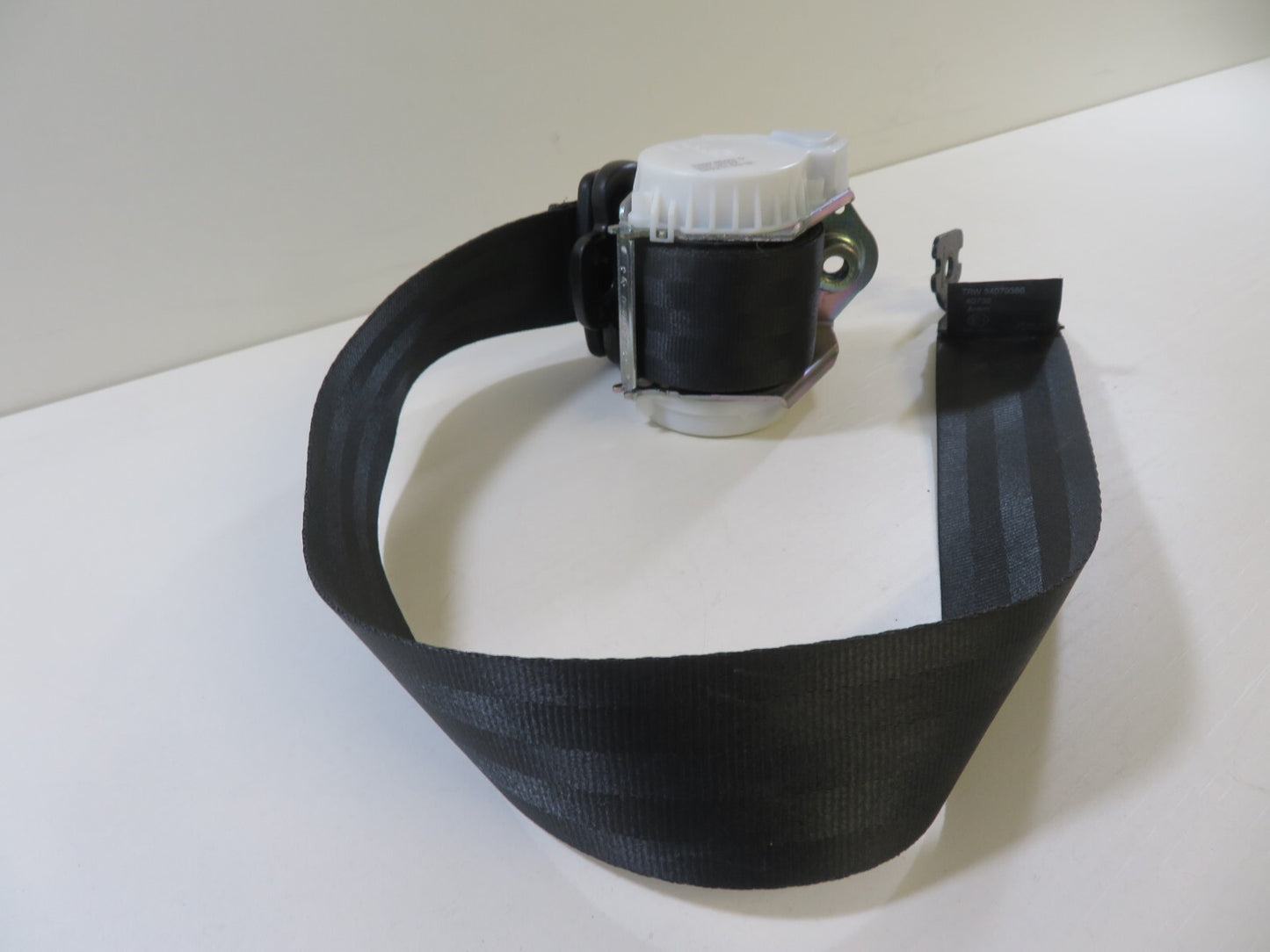 FORD C MAX GRAND 2RD ROW MIDDLE SEAT BELT AM51-U611B68-AH3YYW 2011-2015 1037-4