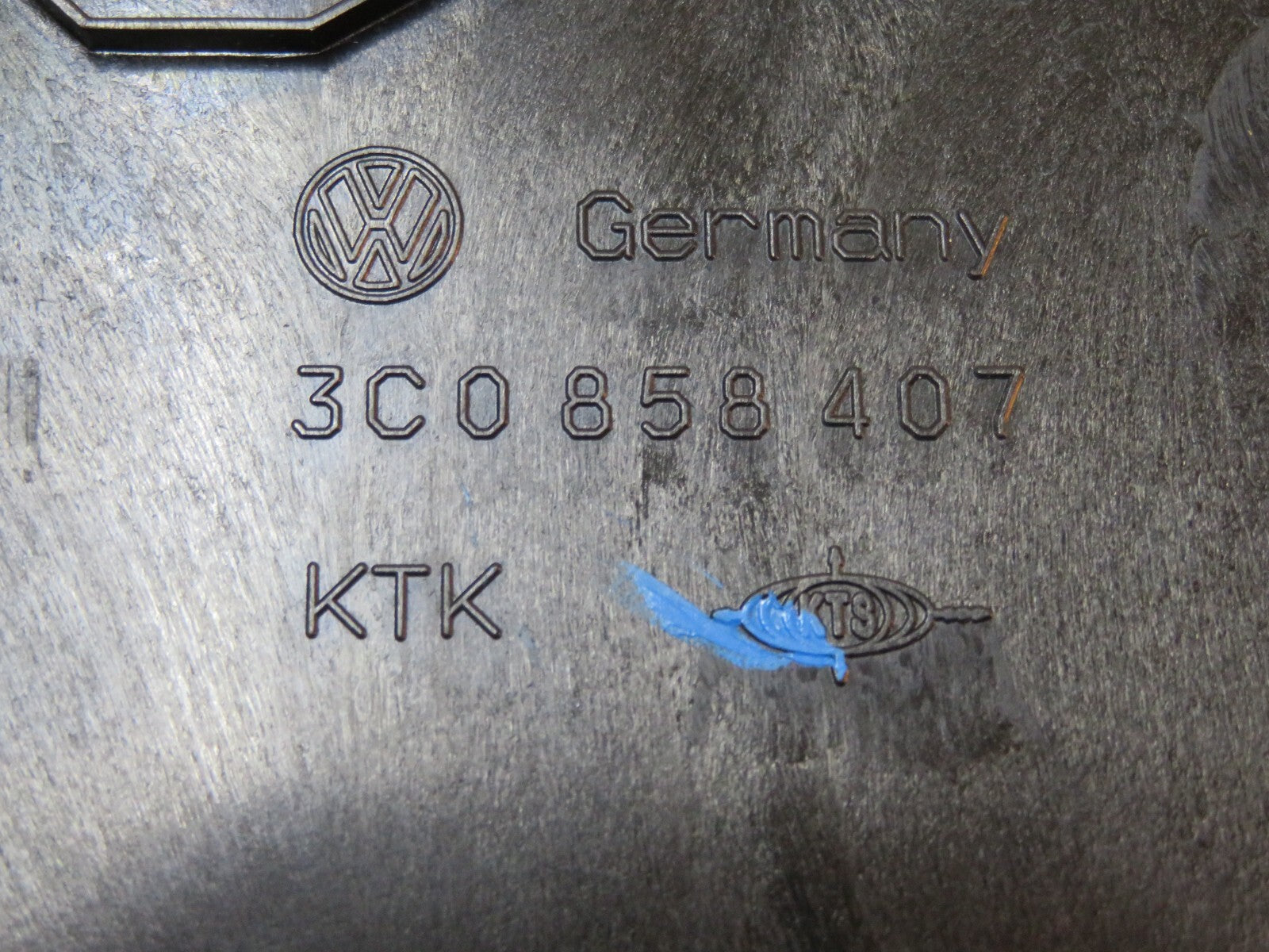 VOLKSWAGEN VW PASSAT B6 STORAGE DIN TRAY HOLDER 2006-2011 MA57