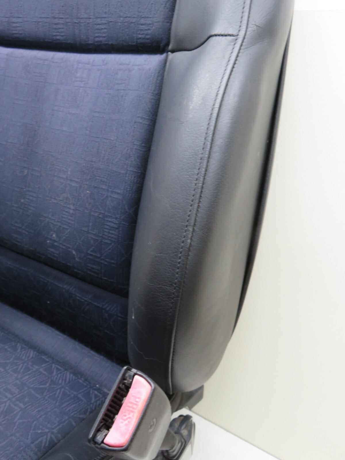 BMW E36 CONVERTIBLE COUPE OS DRIVER HALF LEATHER SEAT (SEE PHOTOS) 1990-1998