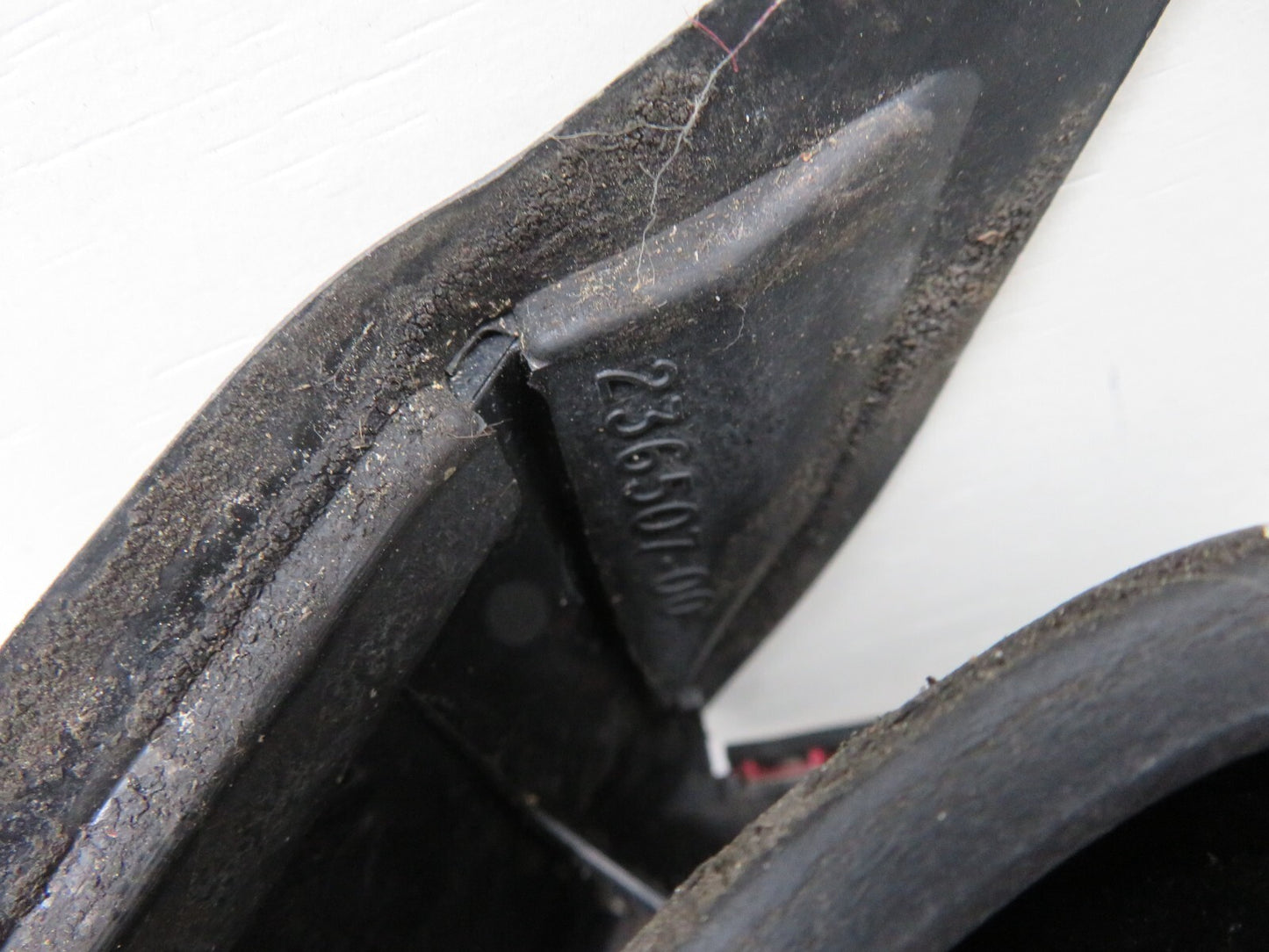 JAGUAR XJR NS PASSENGER REAR TAIL LIGHT (SEE PHOTOS) 1994-2001